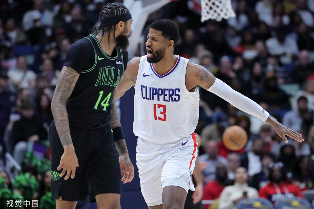 篮球场上 篮球场上