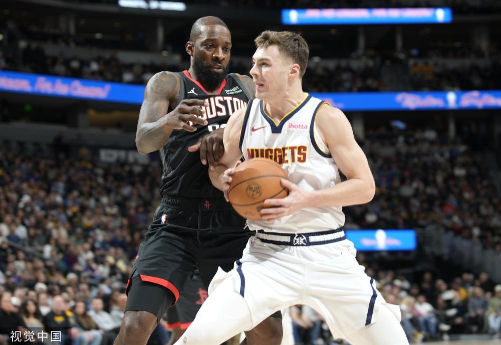 展现出极强 展现出极强