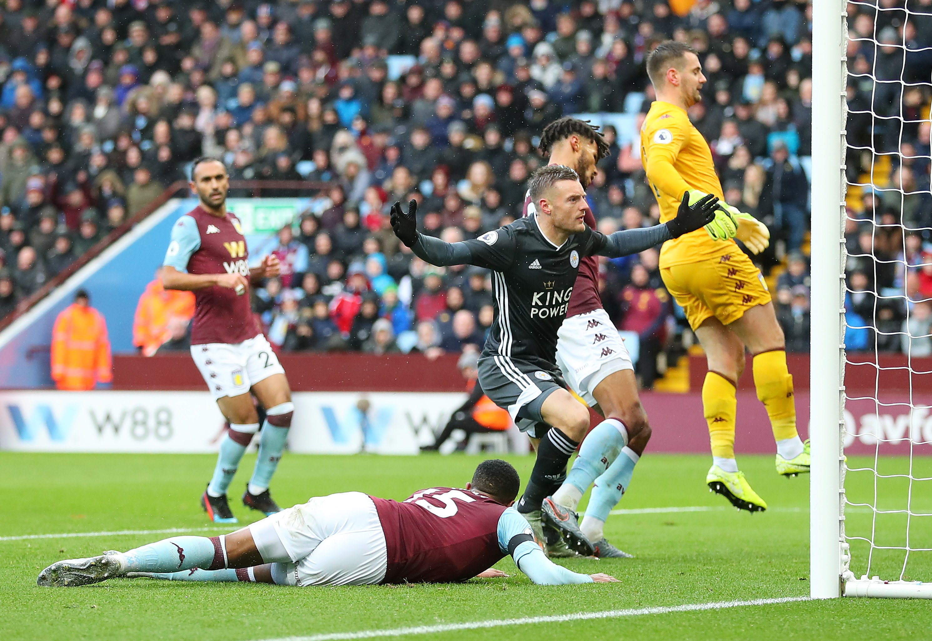 的战术多侧 的战术多侧