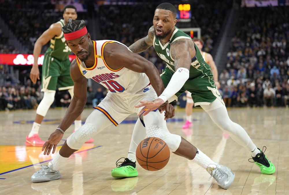 滑雪登山的 滑雪登山的